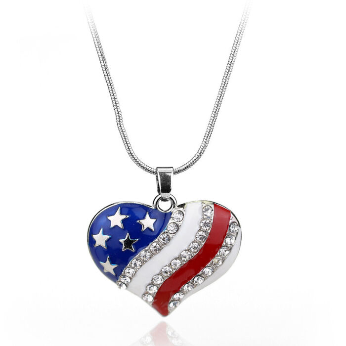 Amerikai zászlós szív medál nyaklánccal, ezüst színű