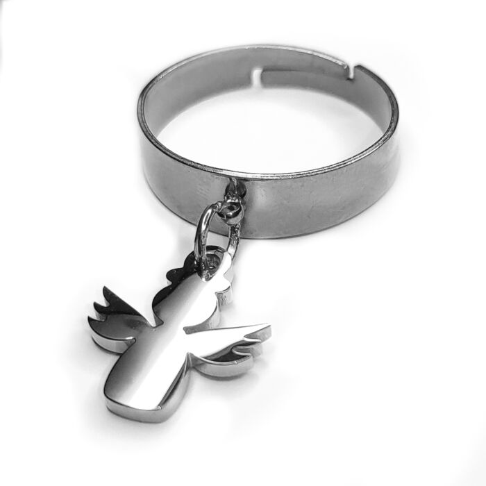 Angyal charmos állítható méretű gyűrű, ezüst színű, választható szélességben