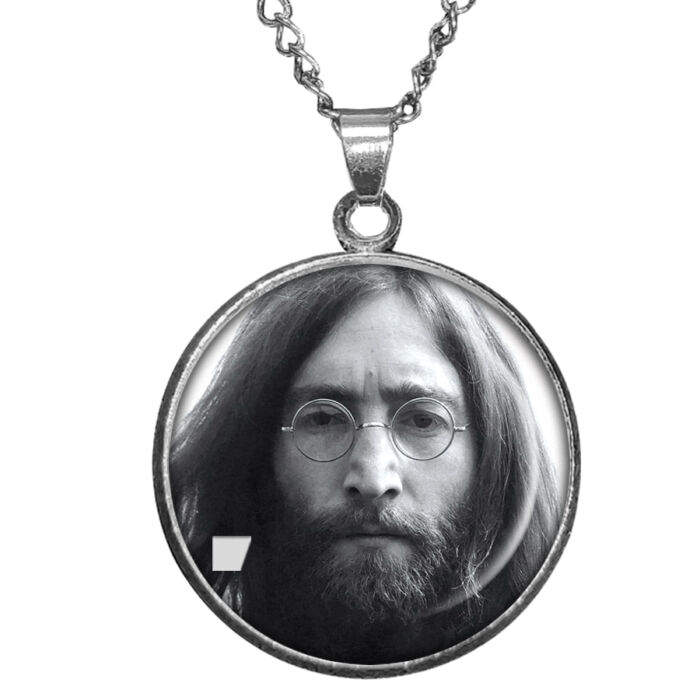 CARSTON Elegant John Lennon – medál lánccal