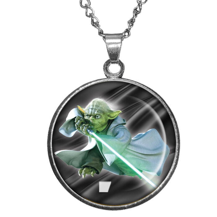 CARSTON Elegant Yoda – medál lánccal