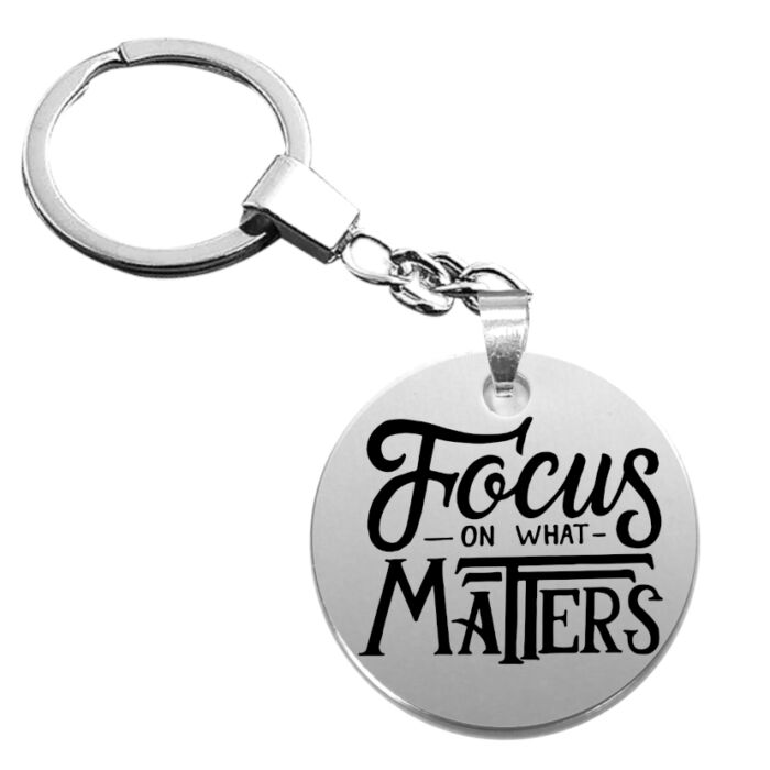 Focus on what matters (Arra figyelj, ami számít) kulcstartó