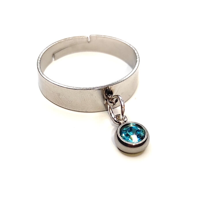 Kék kristály charmos állítható méretű gyűrű, ezüst színű, választható szélességben