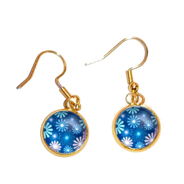 Kék virágos üveglencsés fülbevaló, választható arany és ezüst színben