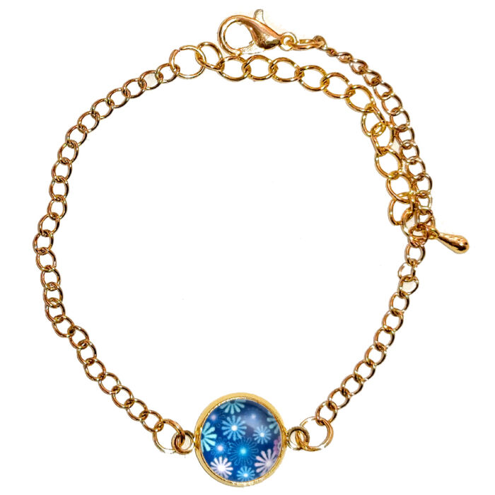 Kék virágos üveglencsés karkötő, választható arany és ezüst színben