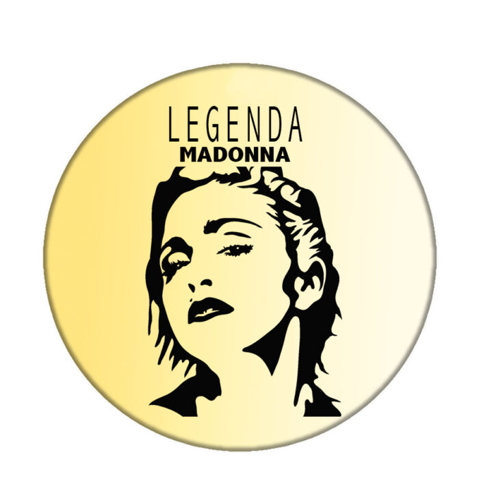 Madonna kitűző
