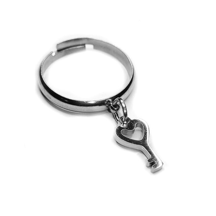 Szív Kulcs charmos állítható méretű gyűrű, ezüst színű, választható szélességben