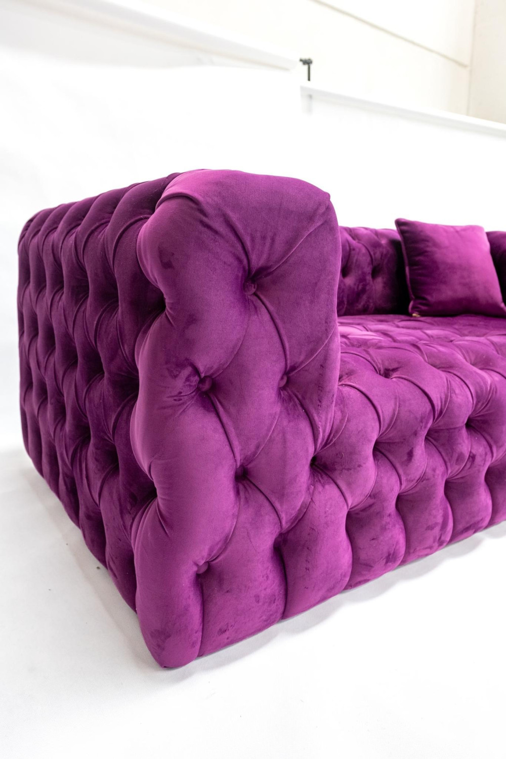 Amara Chesterfield (Purple) 2 személyes bársony kanapé - Lilla