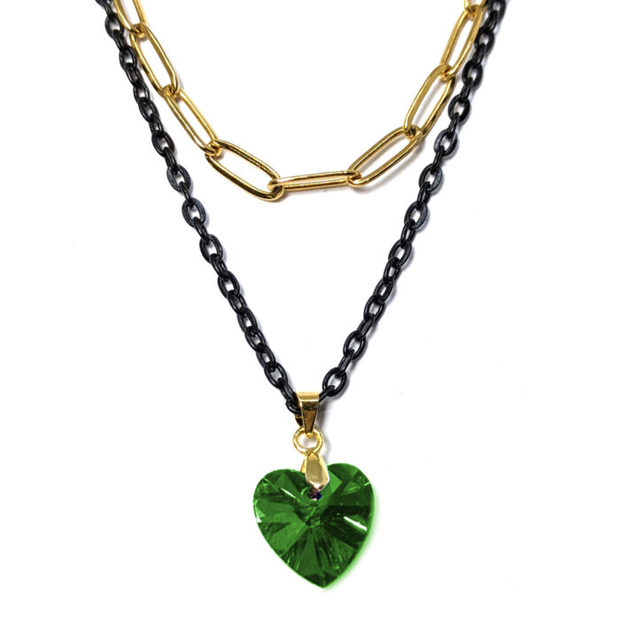 Dupla rozsdamentes acél nyaklánc arany-fekete színben, zöld kristály szív medállal
