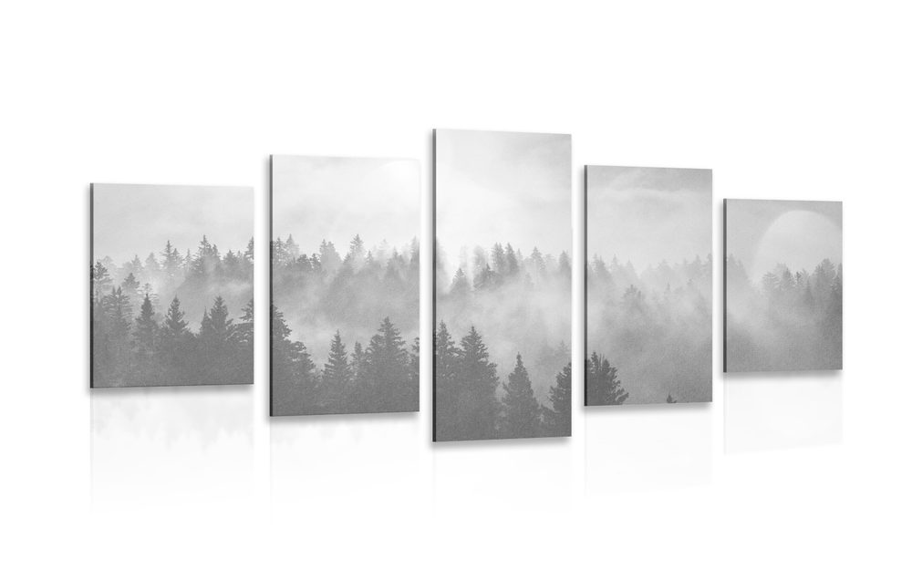 5 részes kép köd az erdő fölött fekete fehérben