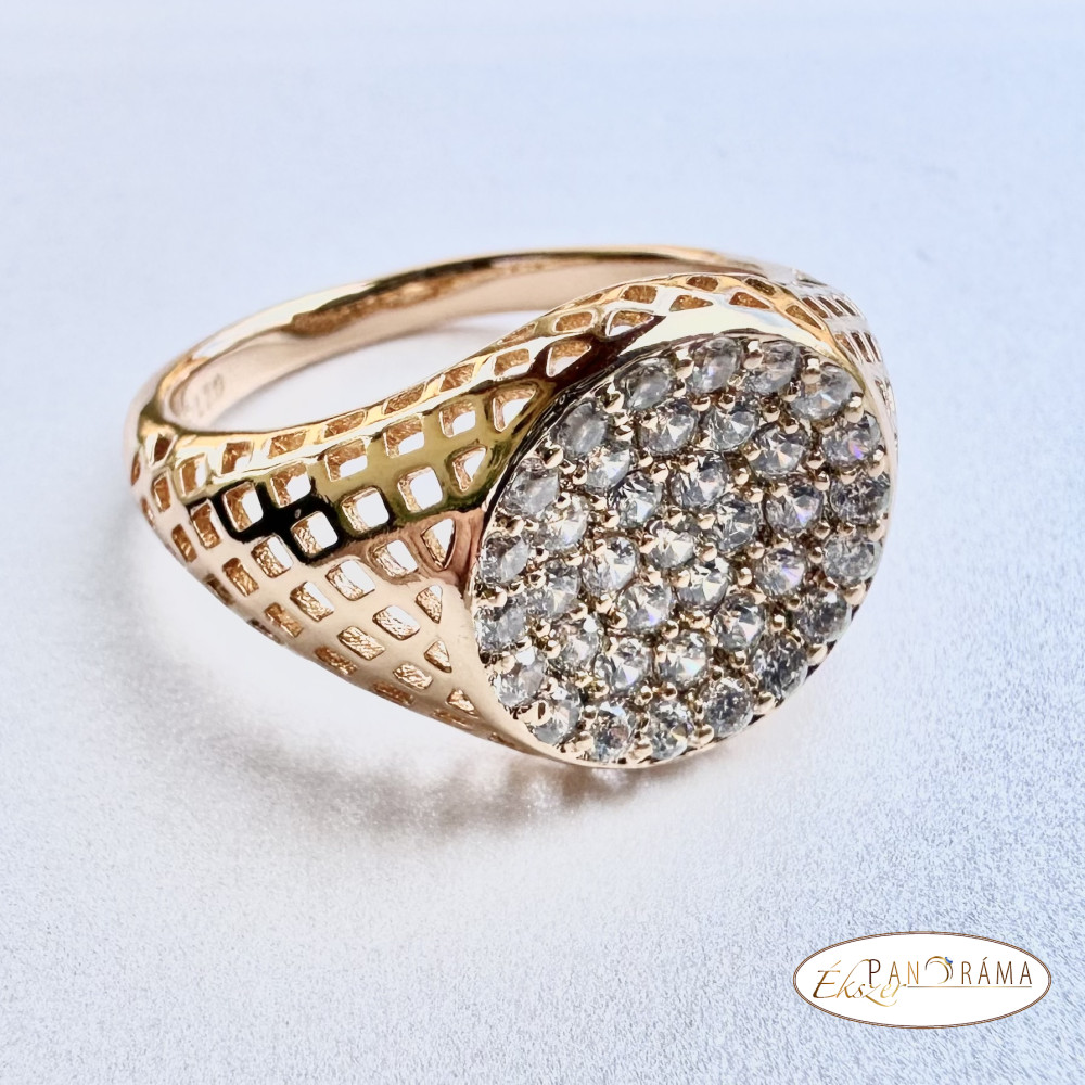 18 K Gold Filled  pecsét gyűrű  kristályokkal- Alexia white