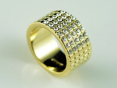 Arannyal bevont karika gyűrű áttetsző Swarovski kristályokkal #8 (0631.)