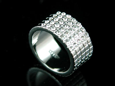 Fehérarannyal bevont karika gyűrű áttetsző Swarovski kristályokkal #7 (0633.)