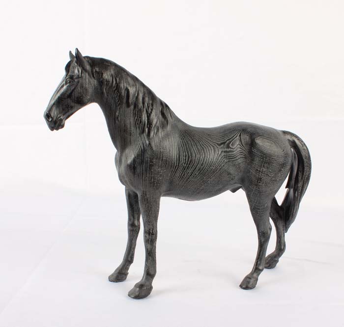 Fekete ló - szobor