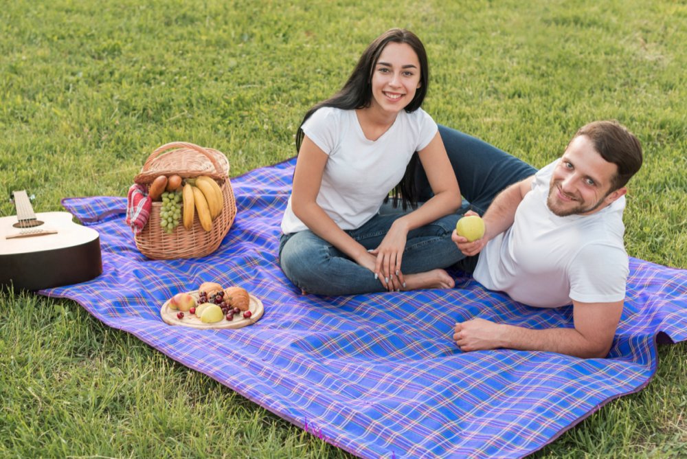 Strand és piknik takaró kockás mintával 145 x 180 cm - kék