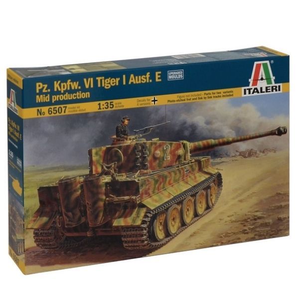 Italeri: Panzerkampfwagen VI harckocsi makett, 1:35